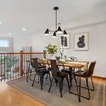 Lakeview Queen Anne 3Br Townhome